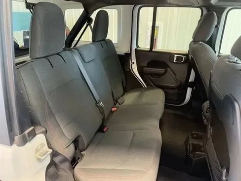 Used 2024 Jeep Wrangler Unlimited Rubicon AWD/4WD image 22