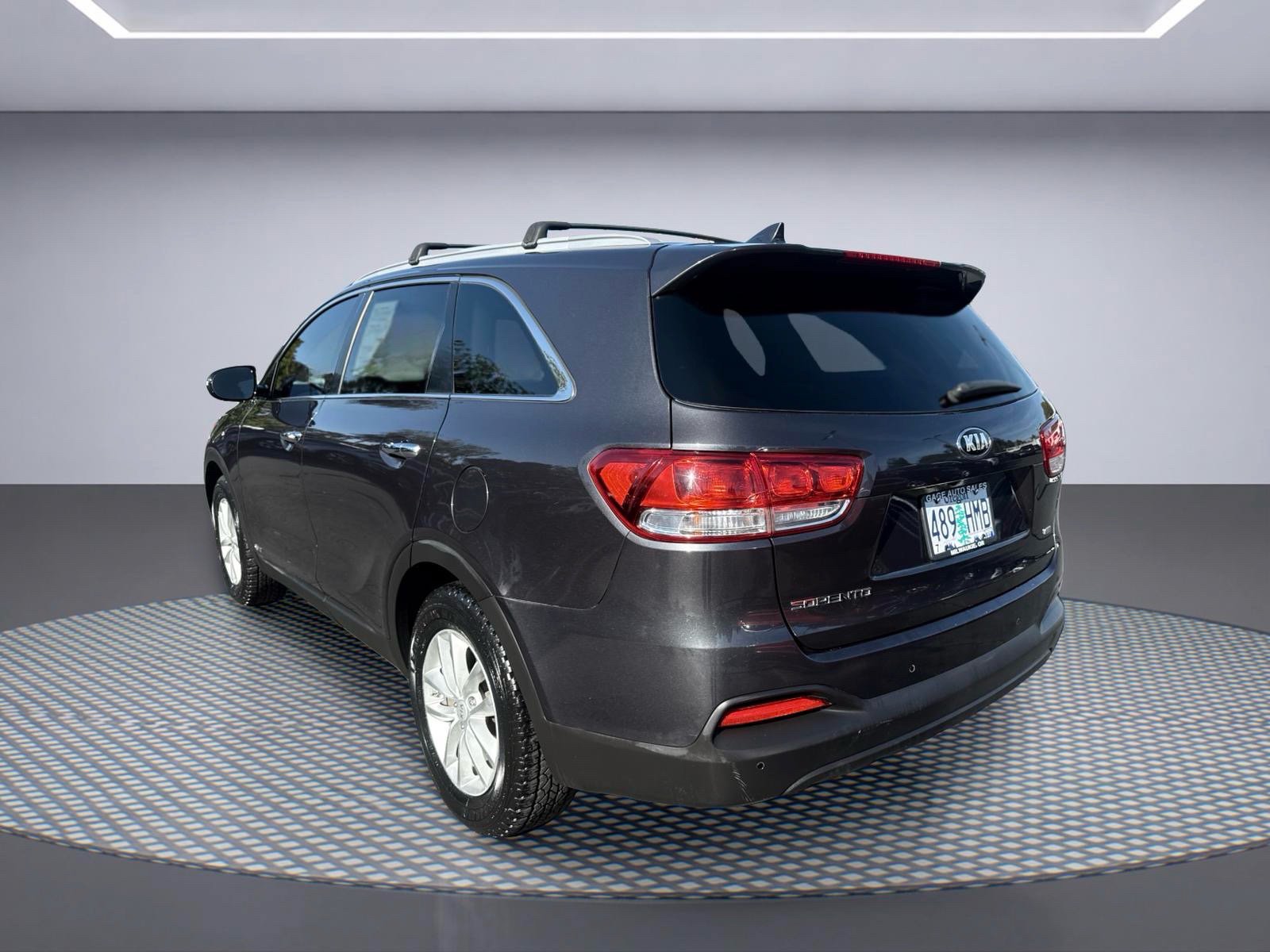 Used 2016 Kia Sorento AWD w/ LX Convenience Package image 4