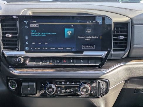 Used 2024 Chevrolet Silverado 1500 LT Trail Boss w/ Convenience Package II image 14