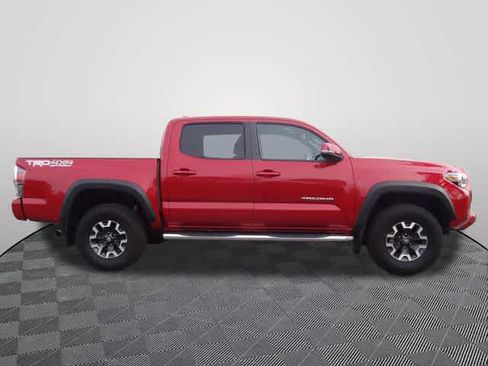 Used 2021 Toyota Tacoma TRD Off-Road w/ Technology Package AWD/4WD image 4