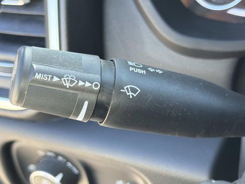 Used 2024 RAM 2500 Big Horn image 32