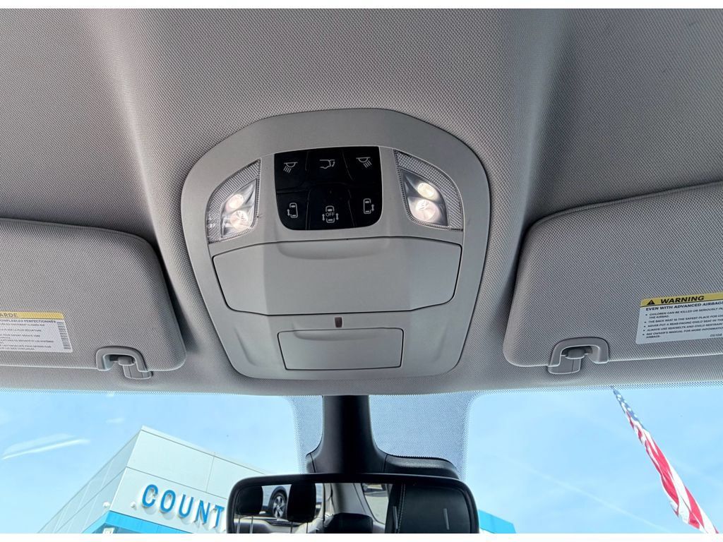 Used 2024 Chrysler Pacifica Touring-L FWD image 15