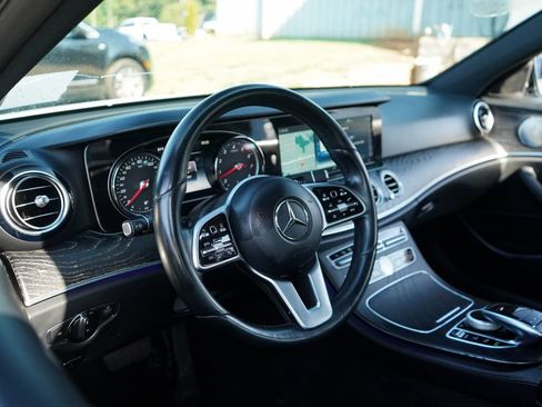 Used 2019 Mercedes-Benz E 300 image 6