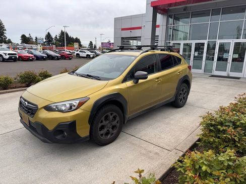 Used 2021 Subaru Crosstrek 2.5i Sport w/ Moonroof Package image 2