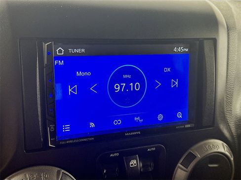 Used 2016 Jeep Wrangler Sport image 17