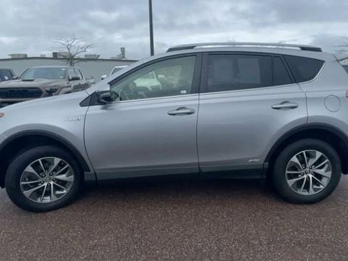 Certified 2018 Toyota RAV4 LE AWD/4WD image 5