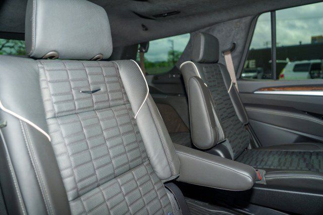 Used 2026 Cadillac Escalade Platinum Luxury AWD/4WD image 21