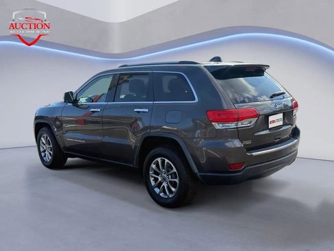 Used 2015 Jeep Grand Cherokee Overland w/ Advanced Technology Group image 3