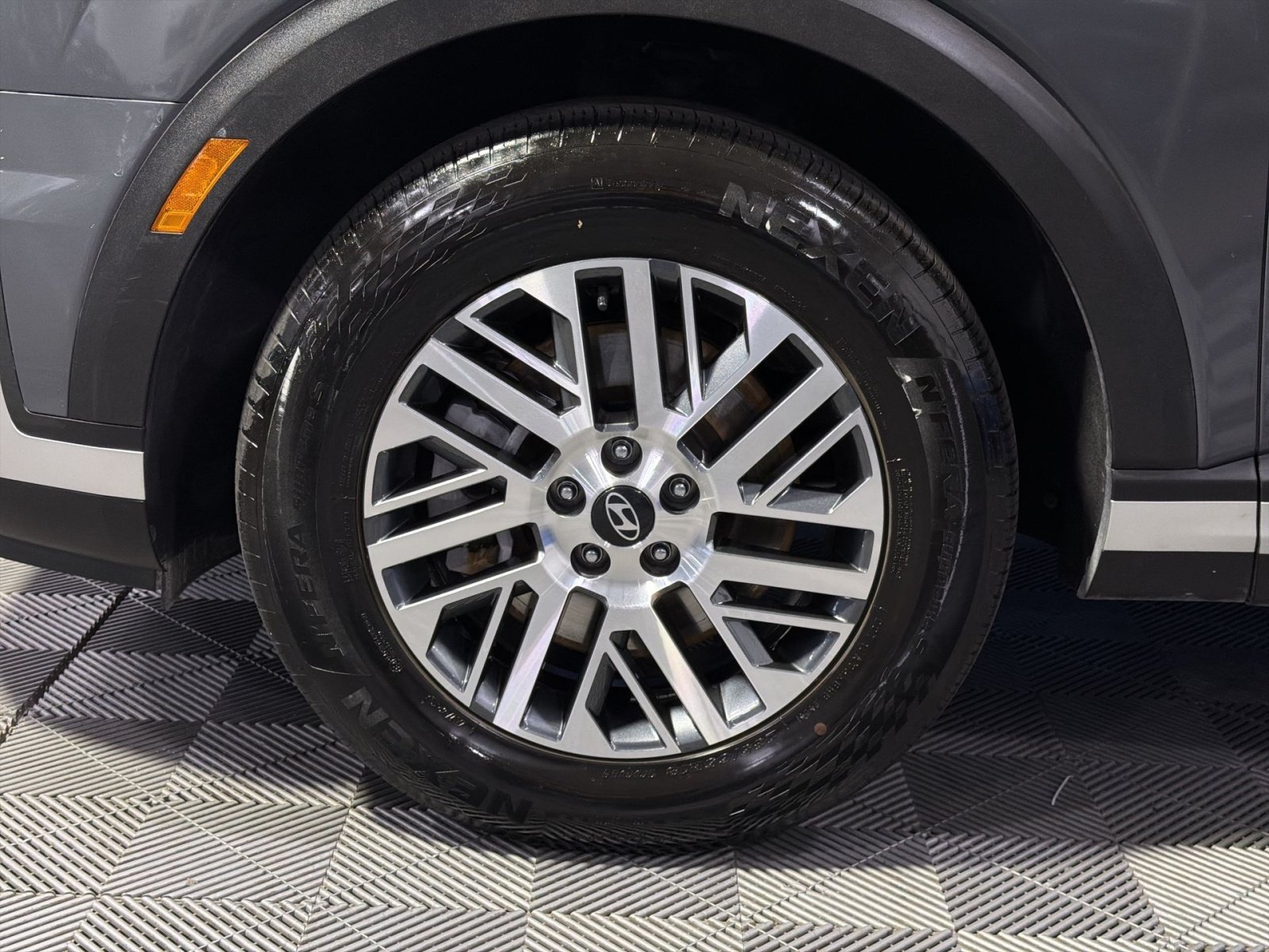 Used 2026 Hyundai Palisade SEL AWD/4WD image 16