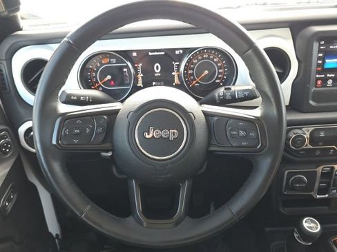 Used 2019 Jeep Wrangler Unlimited Sport S AWD/4WD image 11