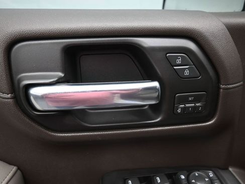 Used 2019 Chevrolet Silverado 1500 LTZ w/ LTZ Texas Edition image 13