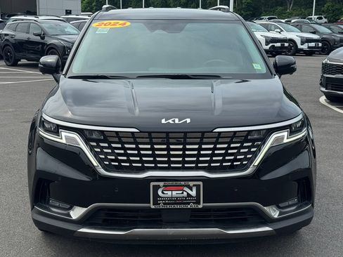 Used 2024 Kia Carnival SX FWD image 2