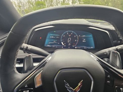Used 2021 Chevrolet Corvette Stingray Coupe w/ 1LT RWD image 9