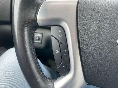 Used 2016 GMC Acadia SLT w/ Premium Edition AWD/4WD image 21