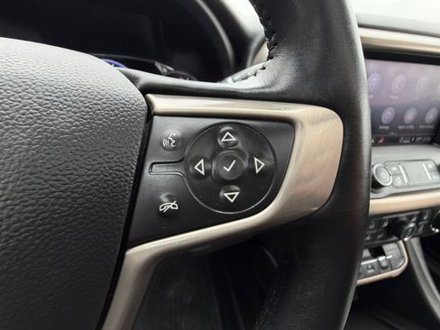 Used 2022 GMC Acadia Denali w/ GMC Pro Grade Package AWD/4WD image 19