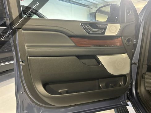 Certified 2023 Lincoln Navigator Reserve image 9