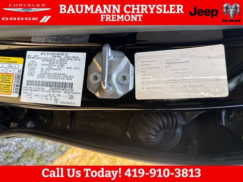Used 2017 Ford Fusion SE w/ Equipment Group 202A AWD/4WD image 30