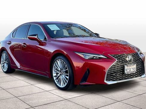 Used 2022 Lexus IS 300 image 2