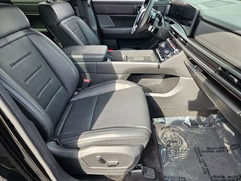 Certified 2025 Hyundai Santa Fe Calligraphy image 19