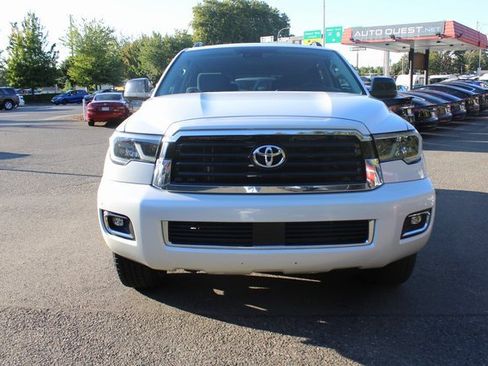 Used 2022 Toyota Sequoia TRD Sport image 8