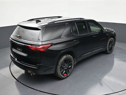 Used 2023 Chevrolet Traverse Premier w/ Redline Edition FWD image 16