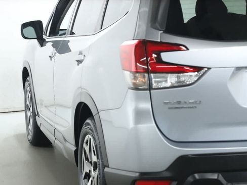 Used 2024 Subaru Forester Premium AWD/4WD image 45