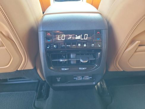 Used 2023 Jeep Grand Cherokee Summit AWD/4WD image 14