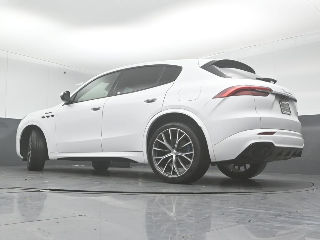 Used 2023 Maserati Grecale Modena AWD/4WD image 30