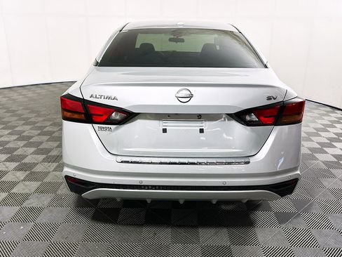 Used 2023 Nissan Altima 2.5 SV FWD image 4