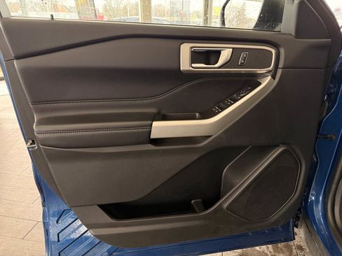Used 2021 Ford Explorer XLT w/ Equipment Group 202A image 23
