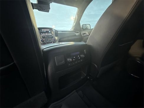 Used 2020 GMC Yukon XL Denali w/ Denali Premium Package image 20