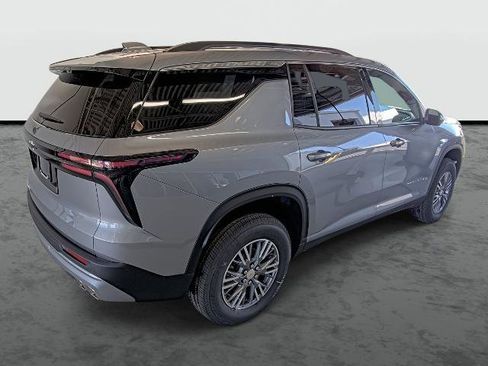 New 2026 Chevrolet Traverse LT w/ Driver Confidence Package AWD/4WD image 14