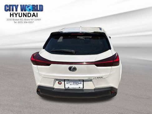 Used 2024 Lexus UX 250h AWD w/ Premium Package image 4