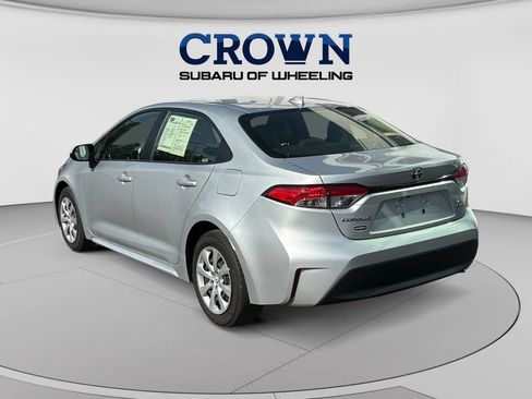 Used 2025 Toyota Corolla LE FWD image 5