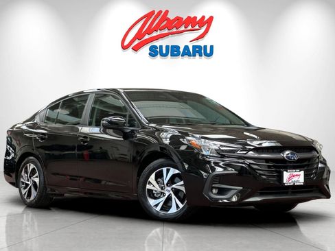 Used 2025 Subaru Legacy Premium AWD/4WD image 2