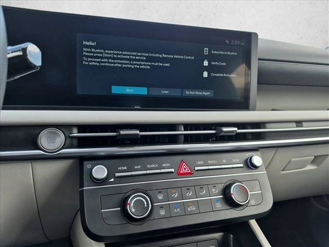 Certified 2025 Hyundai Tucson SE FWD image 15