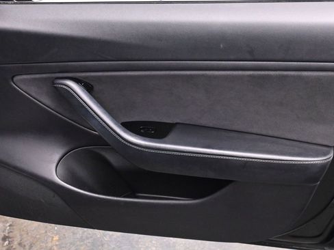 Used 2018 Tesla Model 3 Long Range image 19