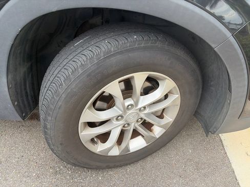 Used 2019 Hyundai Santa Fe SE FWD image 6