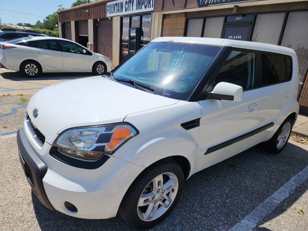 Used 2010 Kia Soul + w/ Audio Pkg FWD image 15