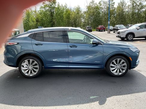 Used 2025 Buick Envista Avenir FWD image 4