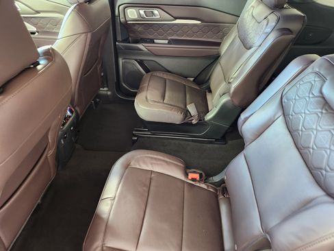 New 2026 Ford Explorer Platinum w/ LUX Leather Package image 11