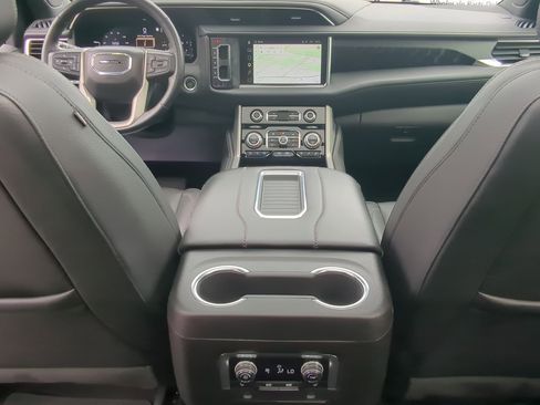 Used 2023 GMC Yukon Denali AWD/4WD image 21