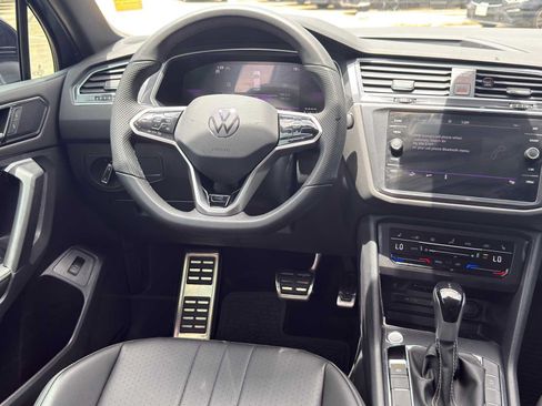Used 2024 Volkswagen Tiguan SE R-Line AWD/4WD image 25