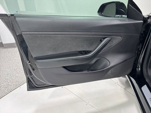 Used 2019 Tesla Model 3 Long Range image 10