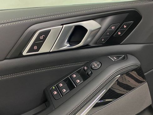 Used 2026 BMW X5 M60i image 23