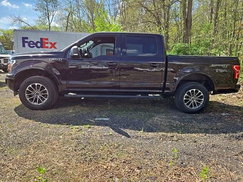 Used 2018 Ford F150 XLT w/ Equipment Group 302A Luxury image 9