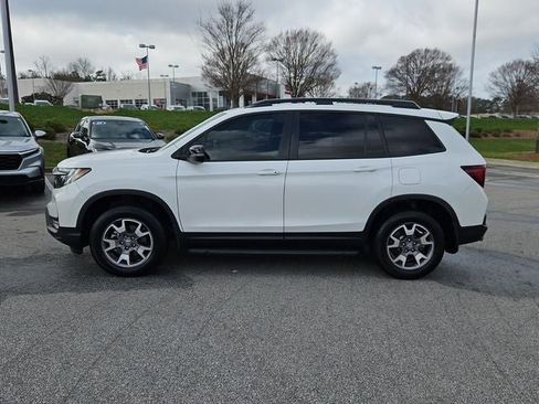 Used 2022 Honda Passport TrailSport image 3