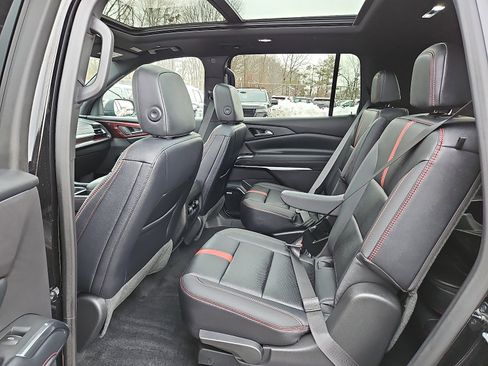 Used 2026 Chevrolet Traverse RS w/ LPO, Floor Liner Package image 10