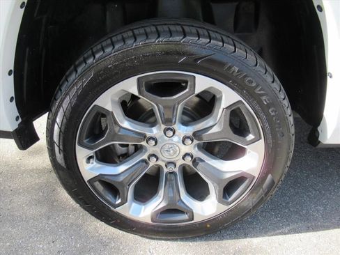 Used 2022 RAM 1500 Limited AWD/4WD image 8