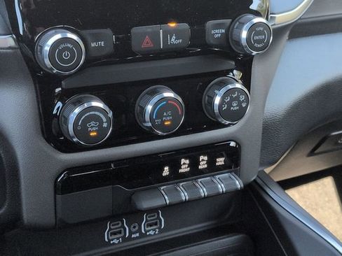 New 2026 RAM 1500 Express AWD/4WD image 23